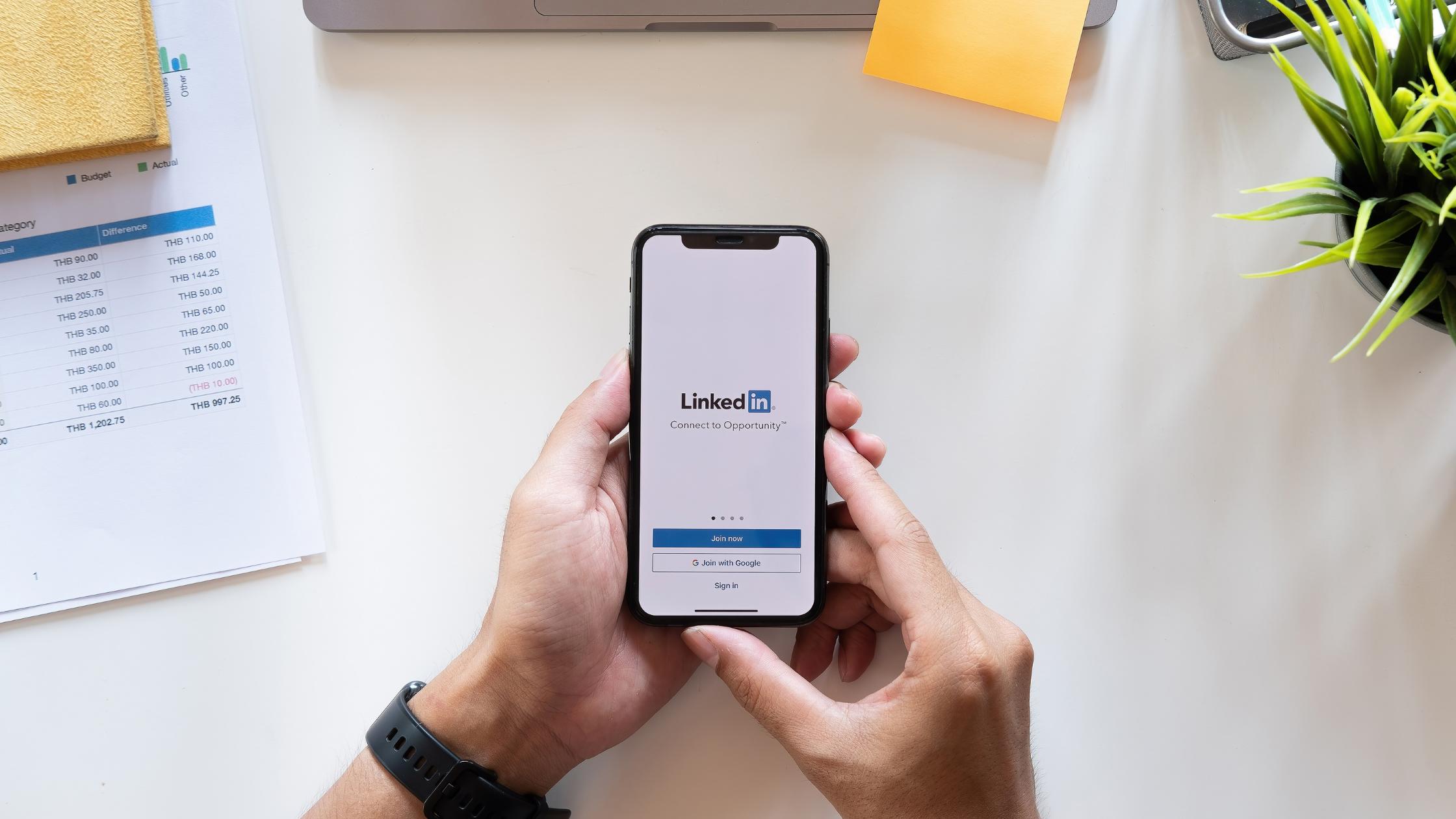 What Is LinkedIn & How Do I Use It? A Guide To LinkedIn